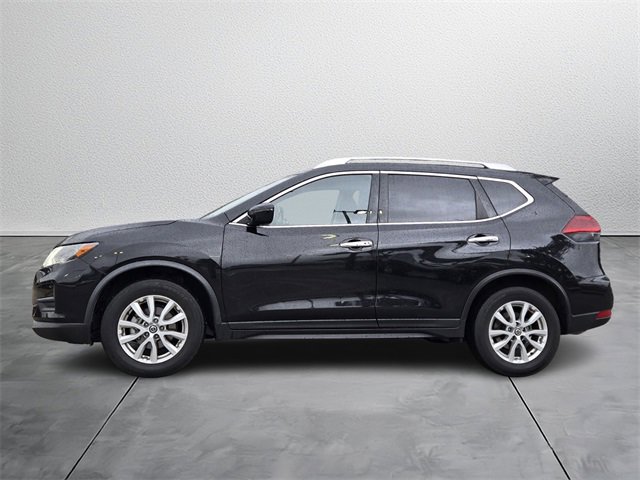 Used 2020 Nissan Rogue SV image 2