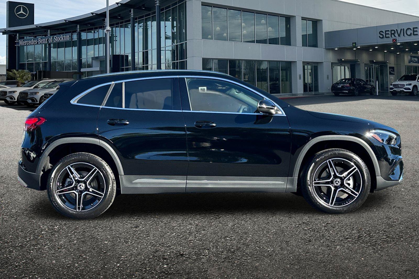 New 2026 Mercedes-Benz GLA 250 4MATIC image 3