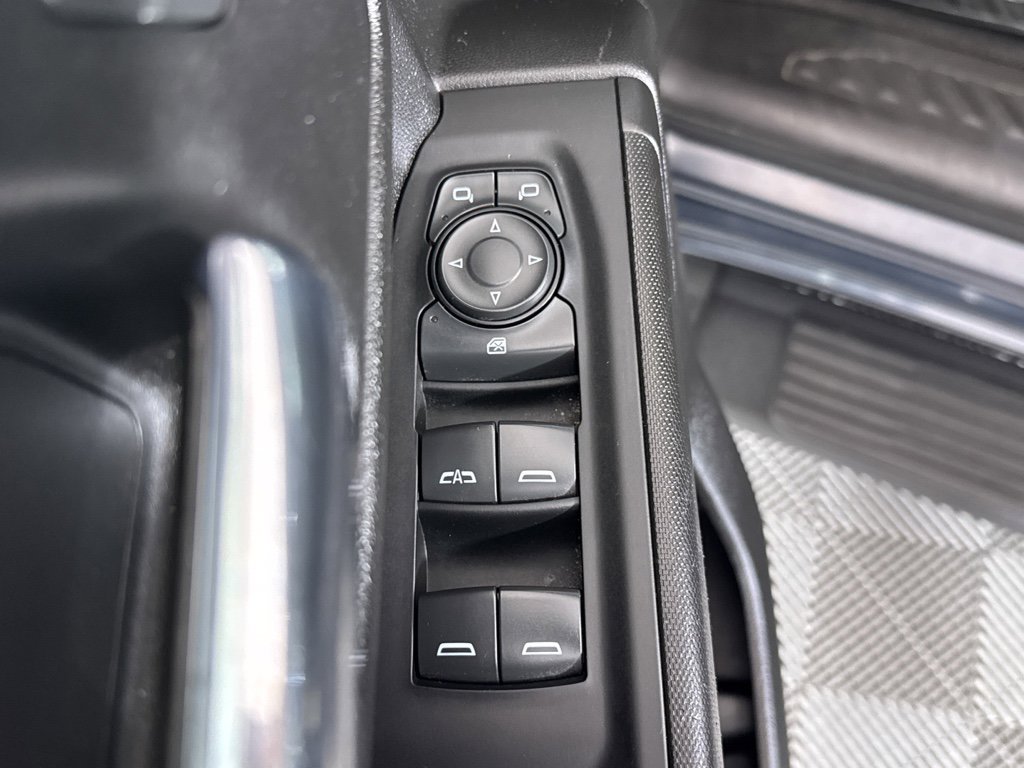 Used 2021 Chevrolet Silverado 1500 Custom image 24