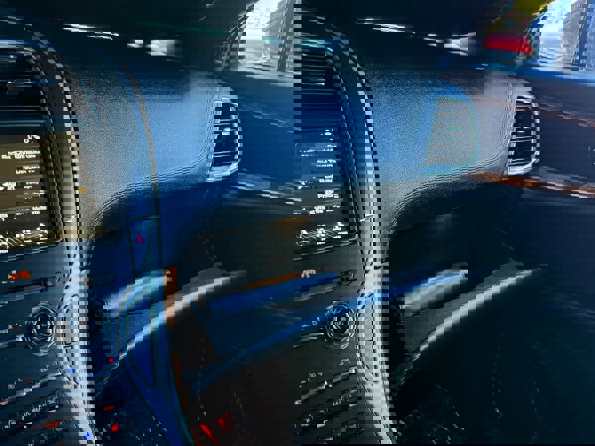 Used 2017 Lincoln MKX Reserve image 59