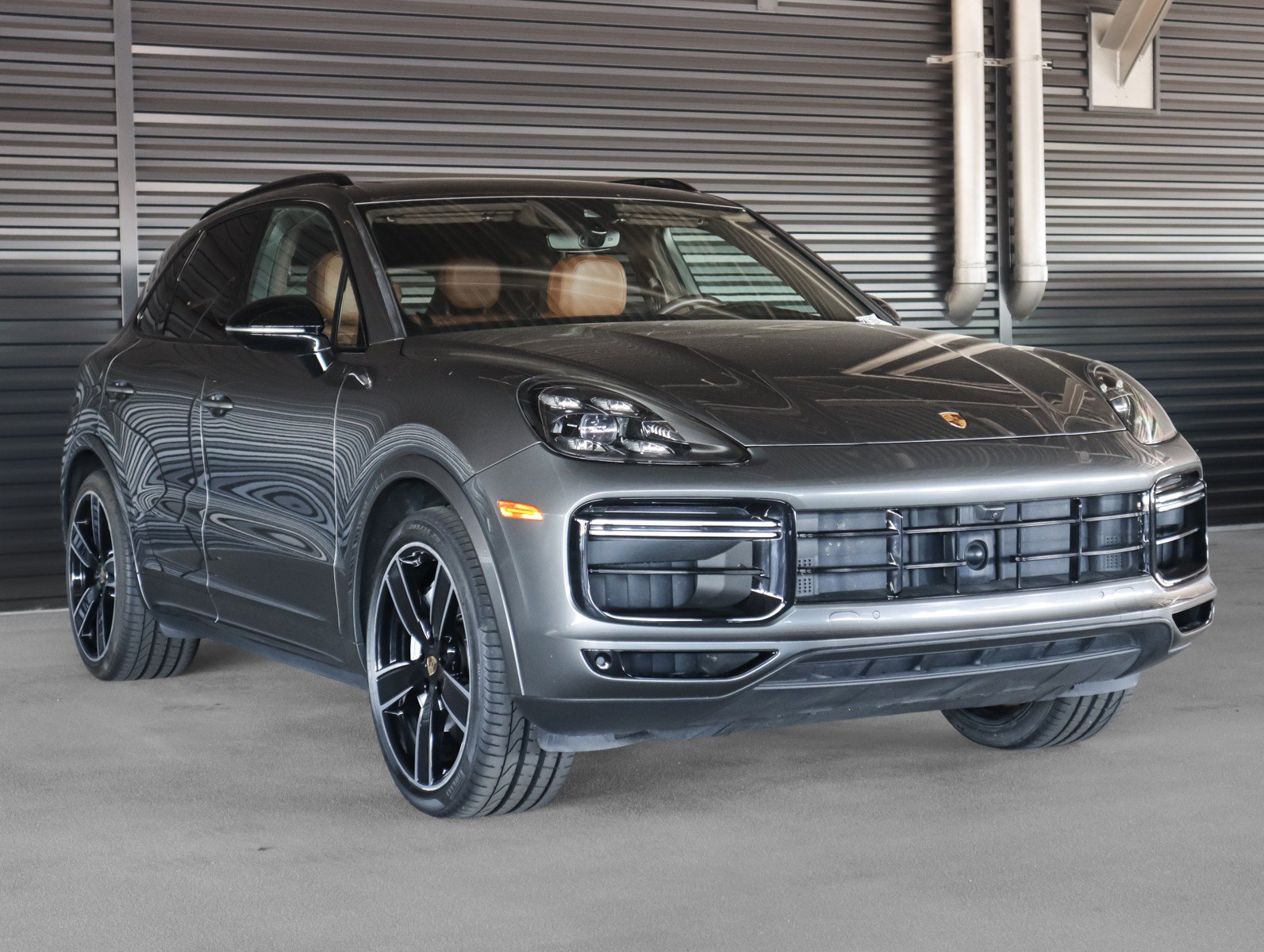 Certified 2023 Porsche Cayenne Turbo AWD/4WD image 5