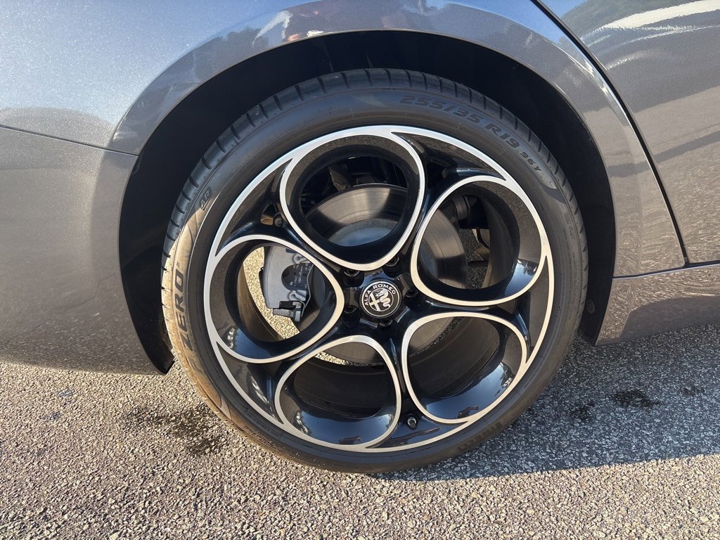 Used 2024 Alfa Romeo Giulia Ti image 11