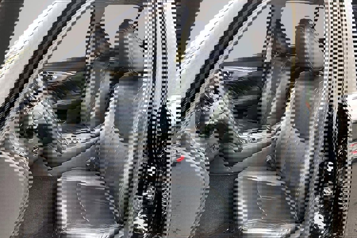 Used 2015 INFINITI Q50 Premium w/ Navigation Package image 25