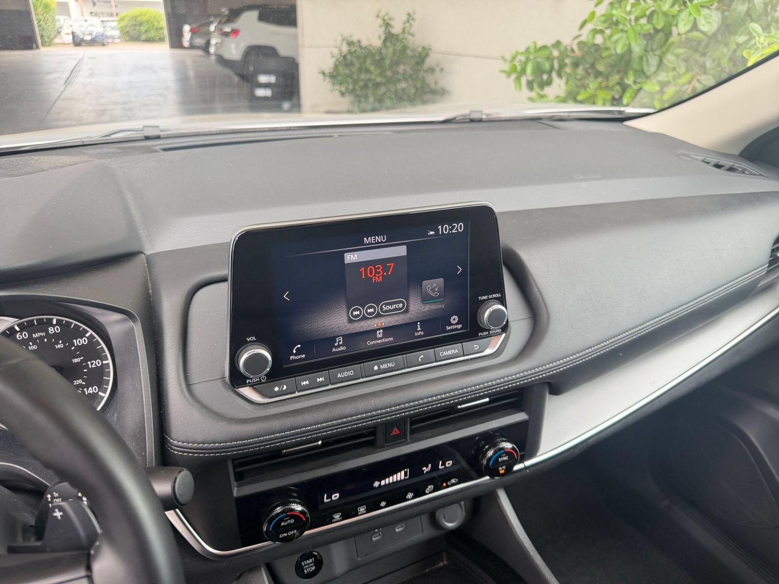 Used 2025 Nissan Rogue SV FWD image 20
