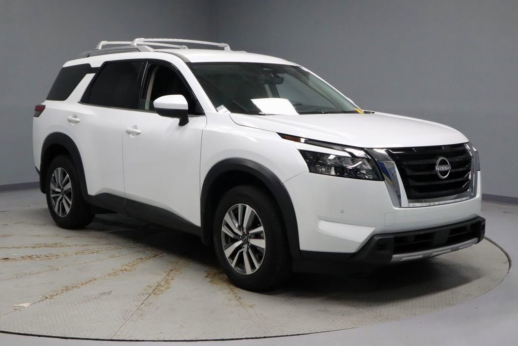 Certified 2025 Nissan Pathfinder SL FWD video 1