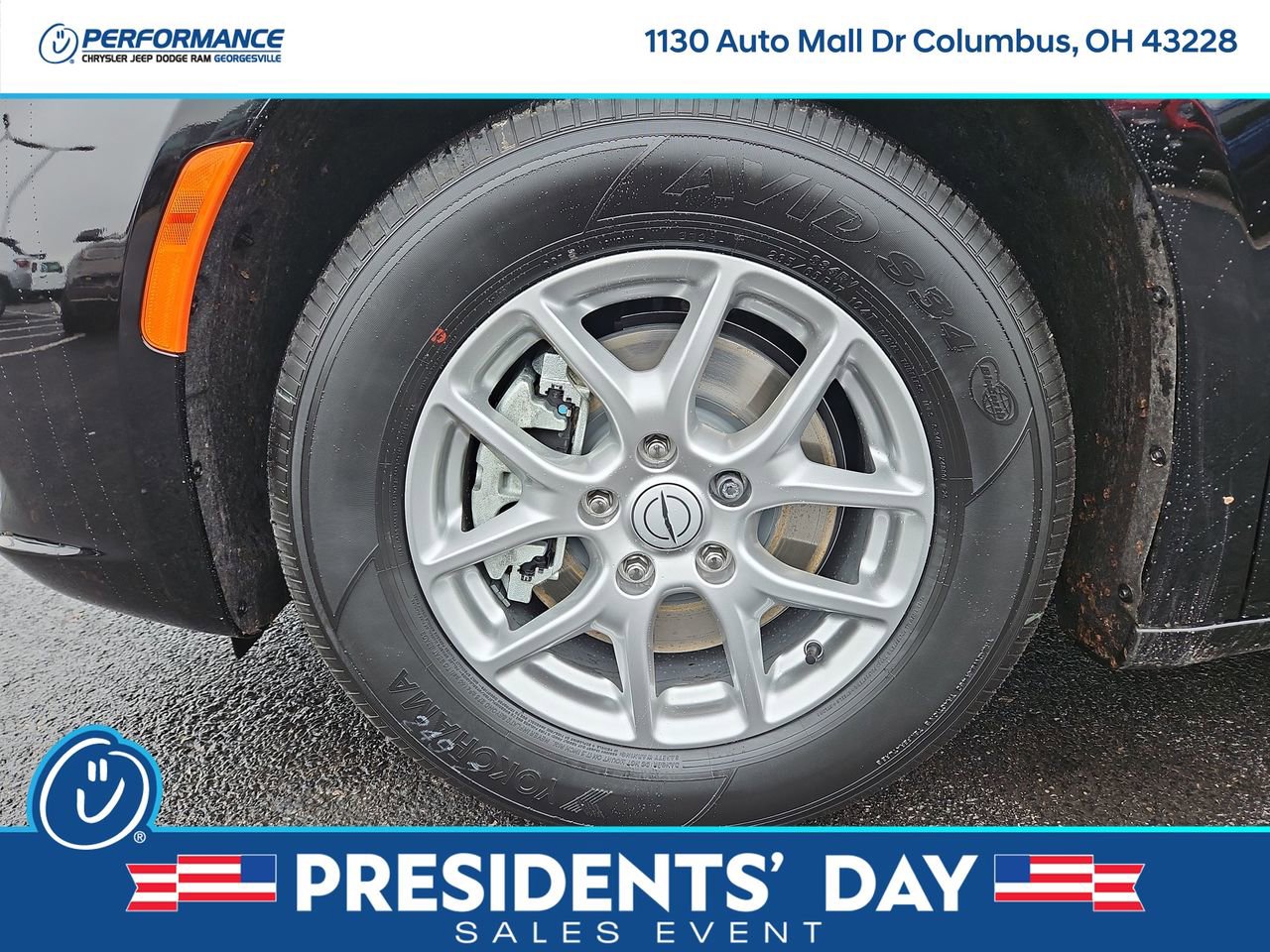 New 2026 Chrysler Pacifica Select image 9