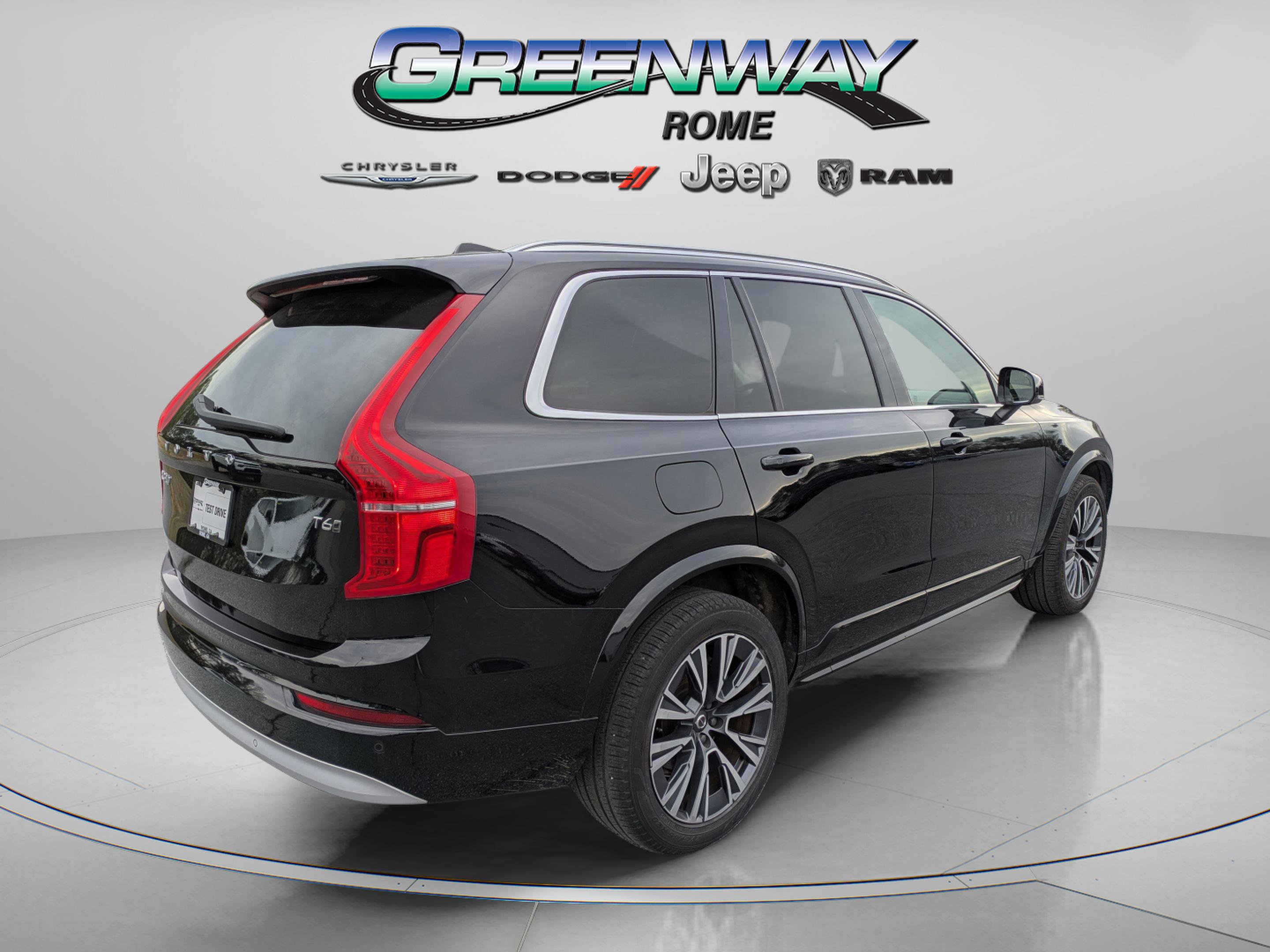Used 2022 Volvo XC90 T6 Momentum w/ Climate Package image 7
