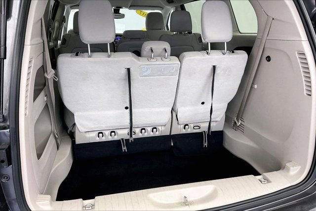 Used 2017 Chrysler Pacifica LX image 28