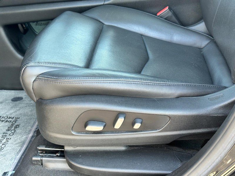 Used 2019 Cadillac XT5 Luxury w/ LPO, Radiant Package image 19