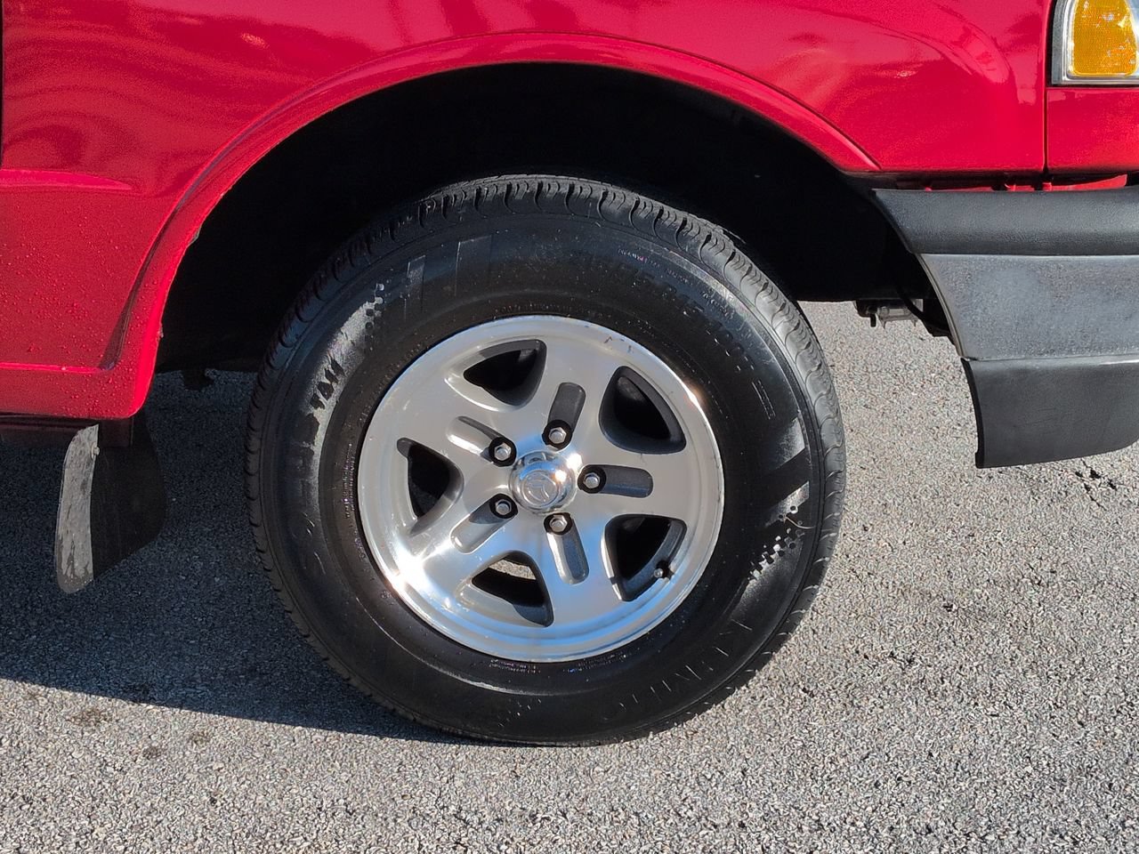 Used 2001 MAZDA B-Series Pickup 2WD Cab Plus B3000 image 10
