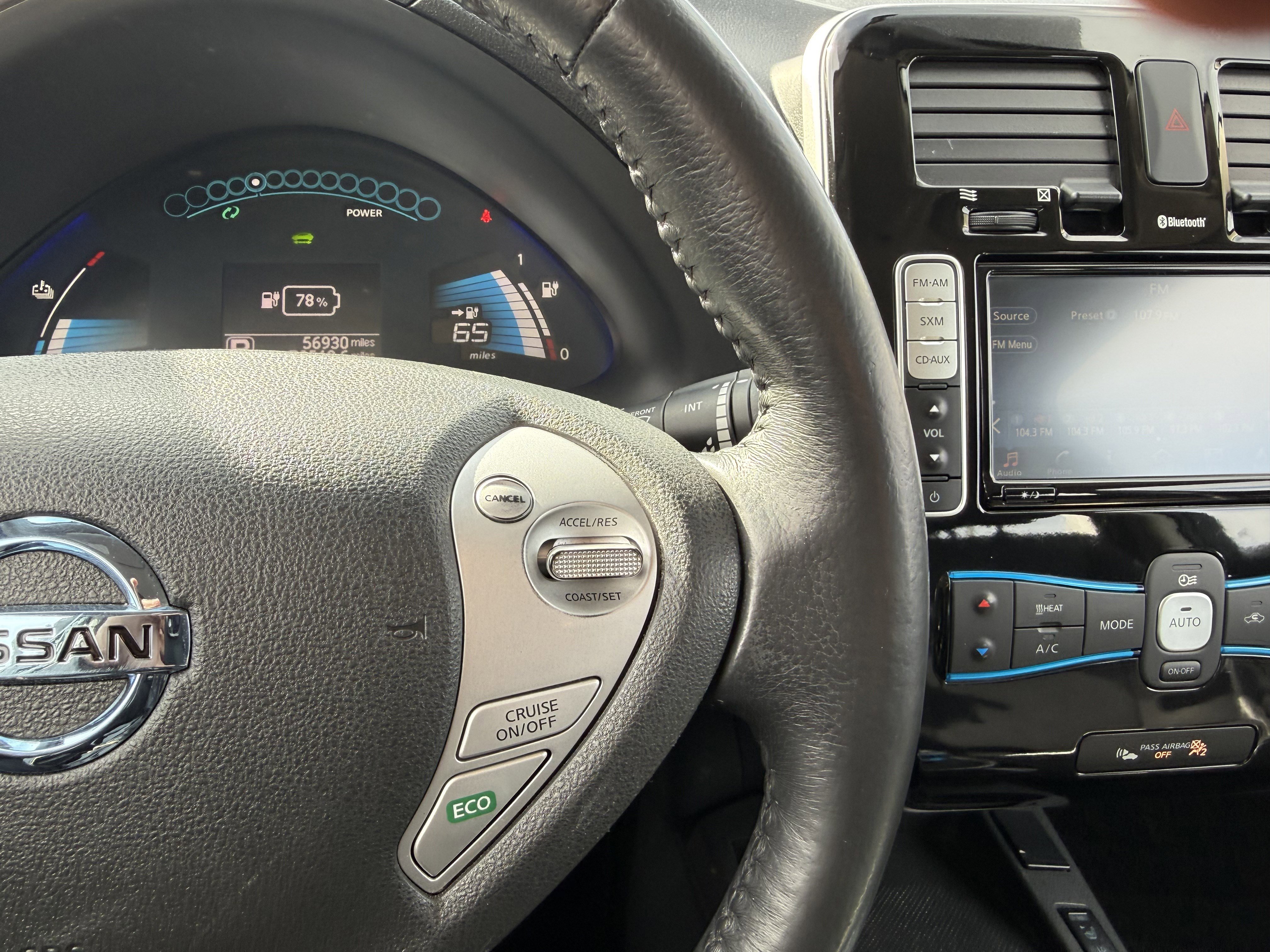 Used 2017 Nissan Leaf SV w/ Protection Package image 23