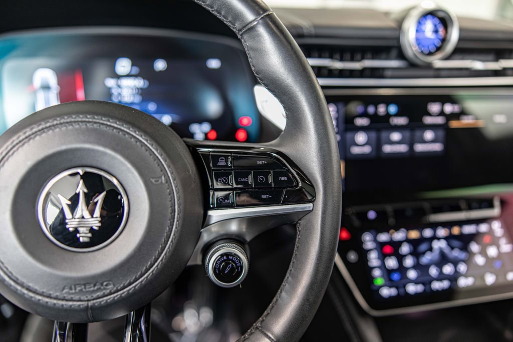 Used 2023 Maserati Grecale Modena image 25