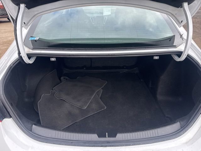 Used 2023 Chevrolet Malibu LT w/ Driver Confidence Package image 31