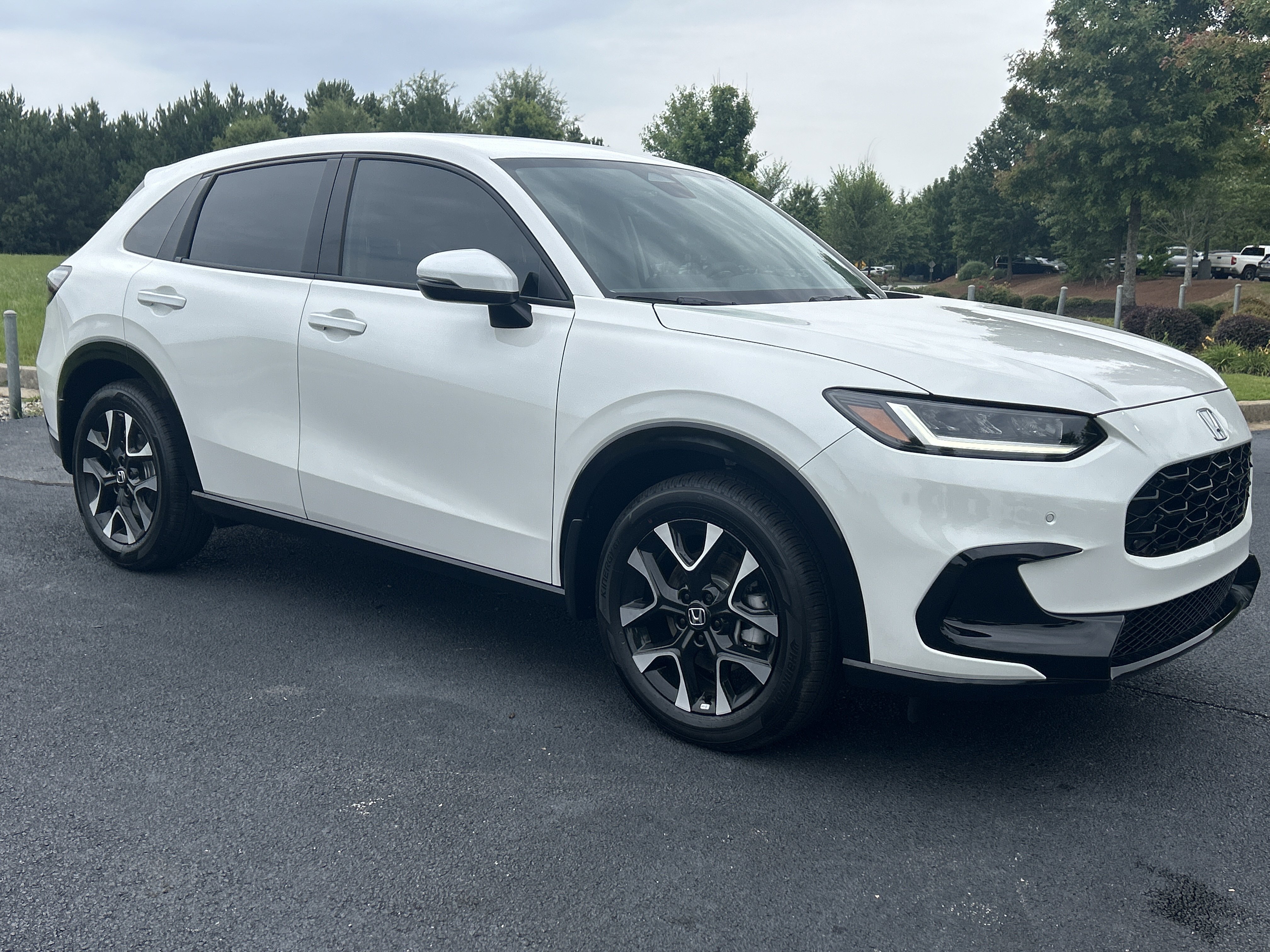New 2027 Honda HR-V EX-L image 2