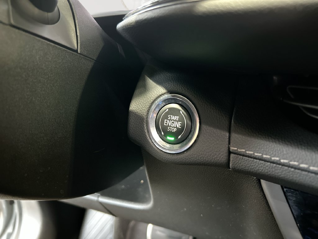 Used 2023 Buick Envision Preferred w/ Sport Touring Package AWD/4WD image 19