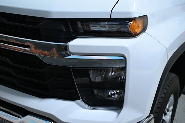 Used 2025 Chevrolet Silverado 2500 LT w/ Convenience Package image 22
