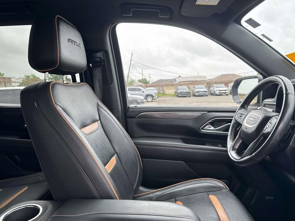 Used 2022 GMC Yukon AT4 AWD/4WD image 19
