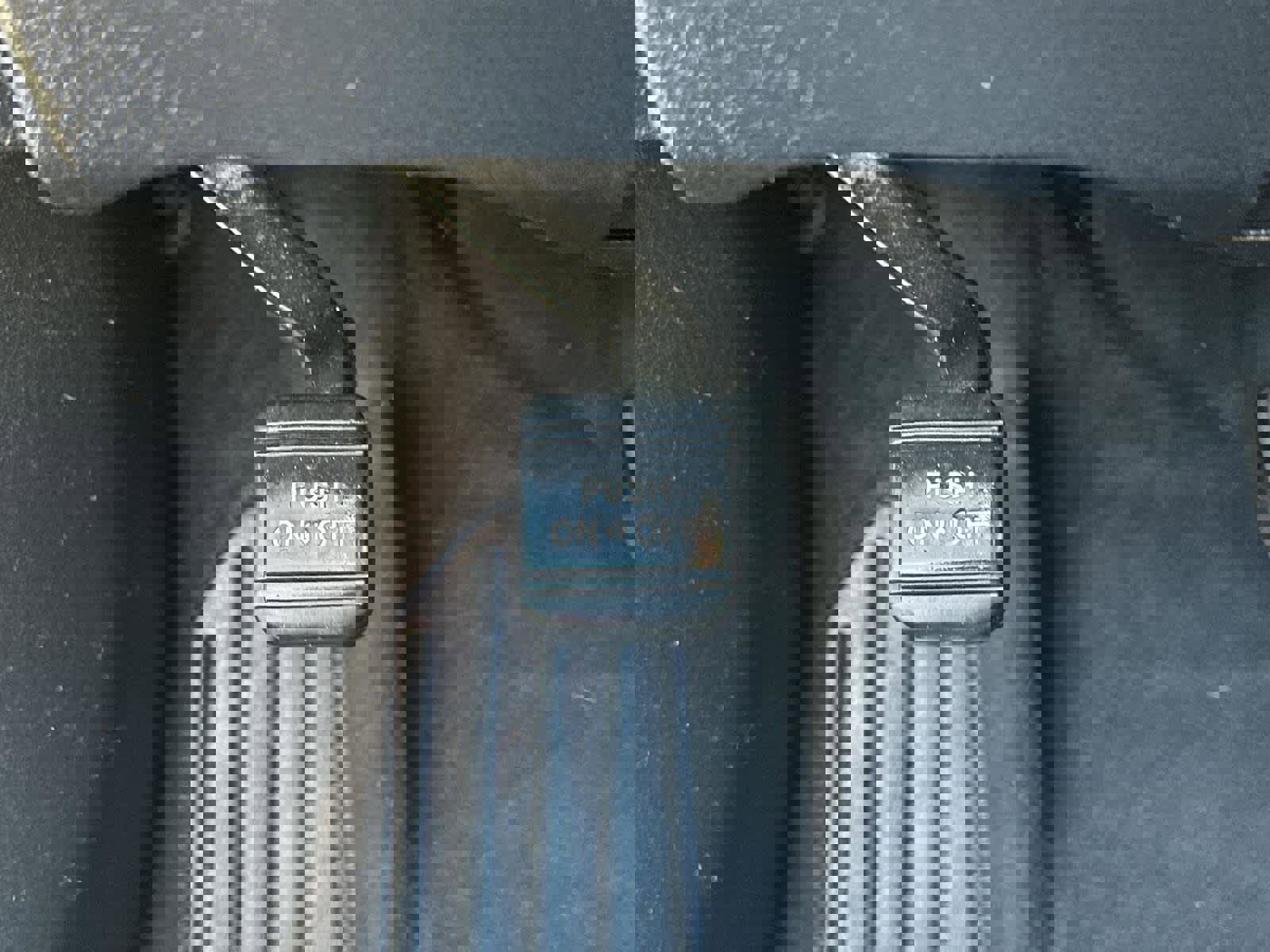 Used 2015 Toyota Camry SE image 30