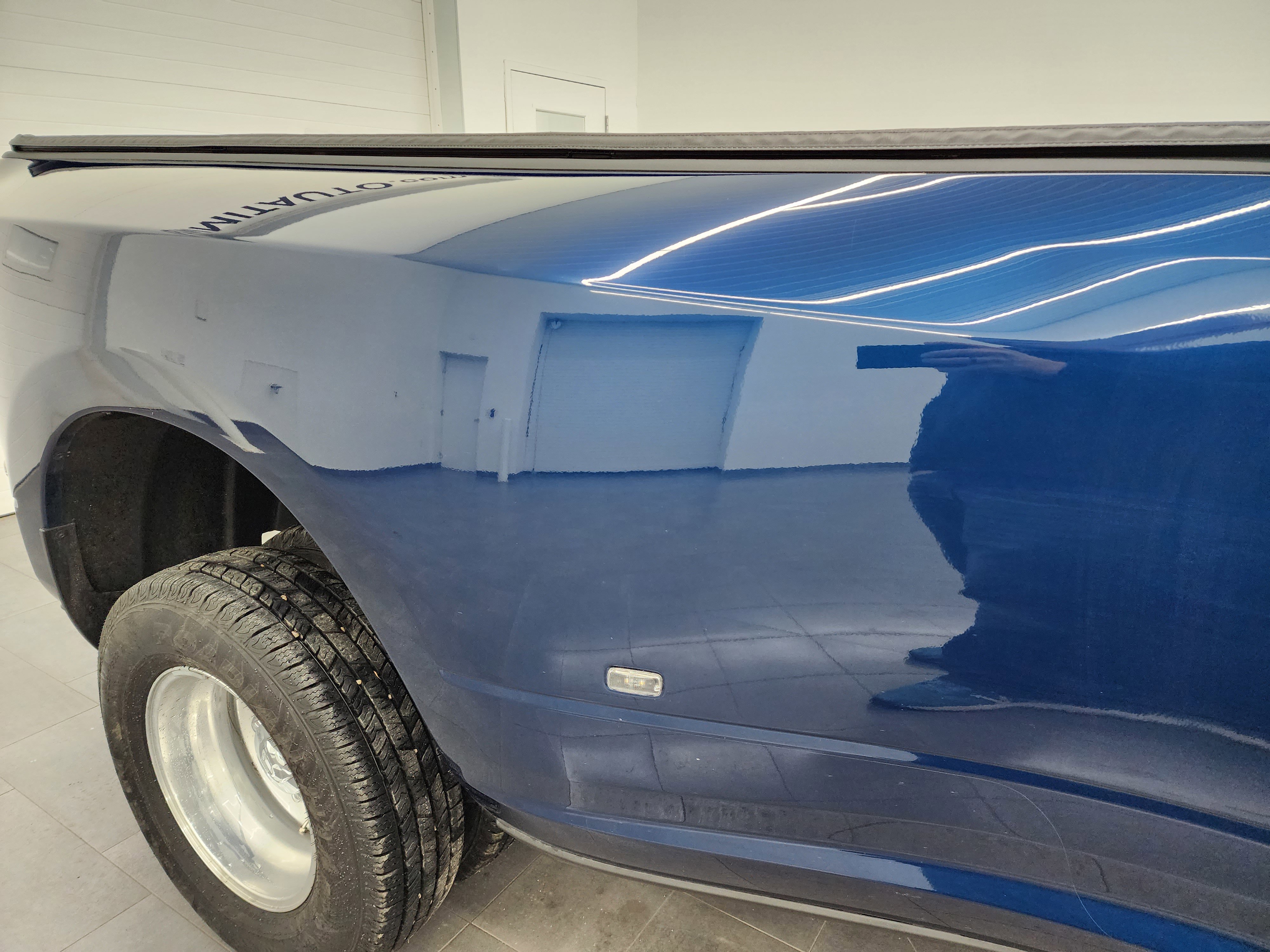 Used 2024 RAM 3500 Big Horn w/ Sport Appearance Package image 26