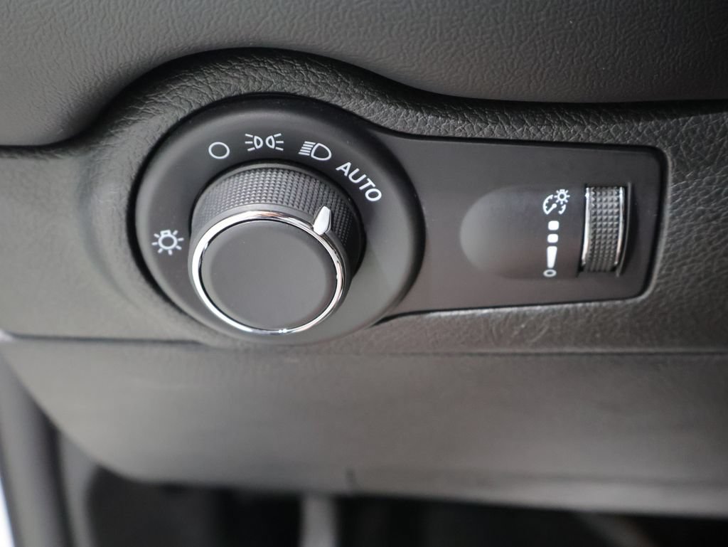 Used 2024 Dodge Durango GT AWD/4WD image 32
