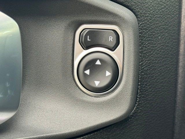 New 2026 Jeep Gladiator Sport AWD/4WD image 10