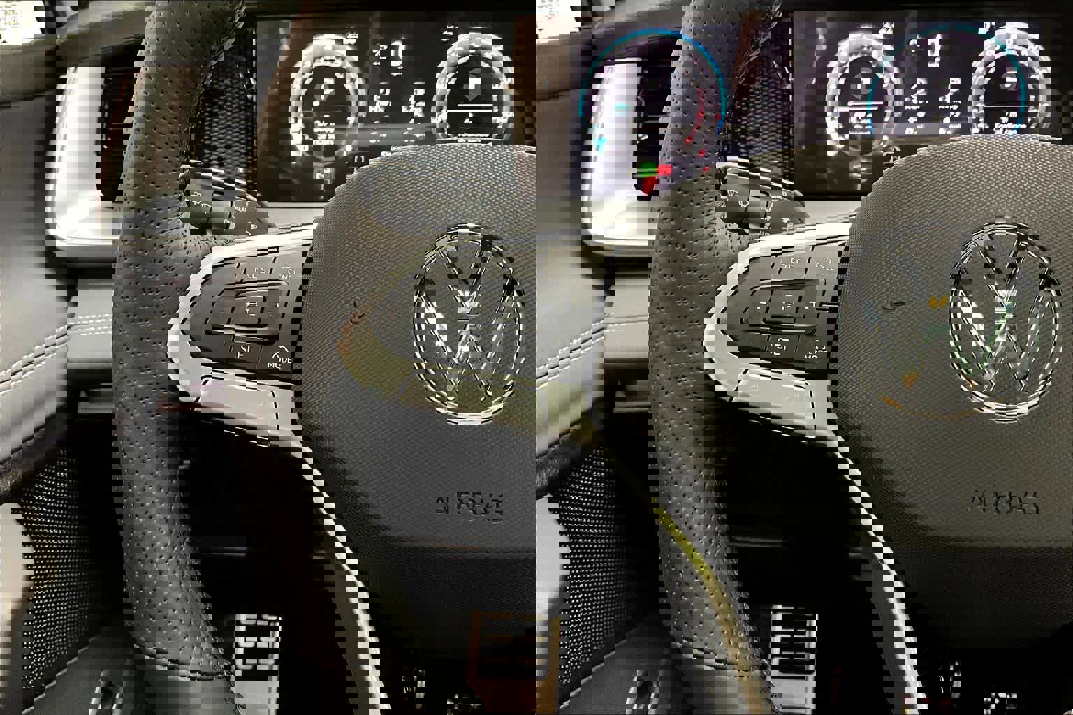 New 2026 Volkswagen Tiguan SE R-Line image 17