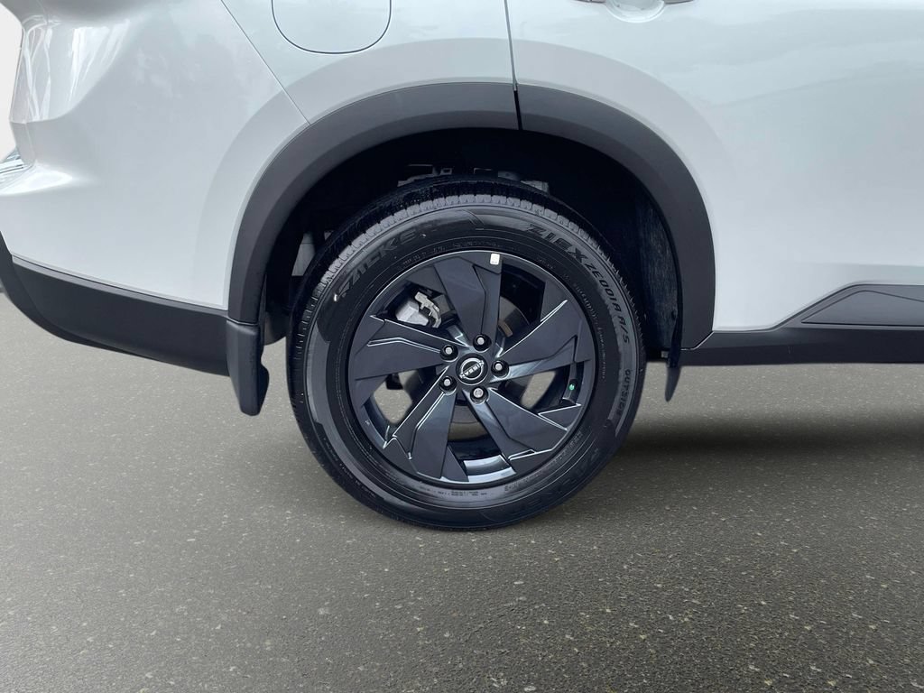 Used 2026 Nissan Rogue SV FWD image 7