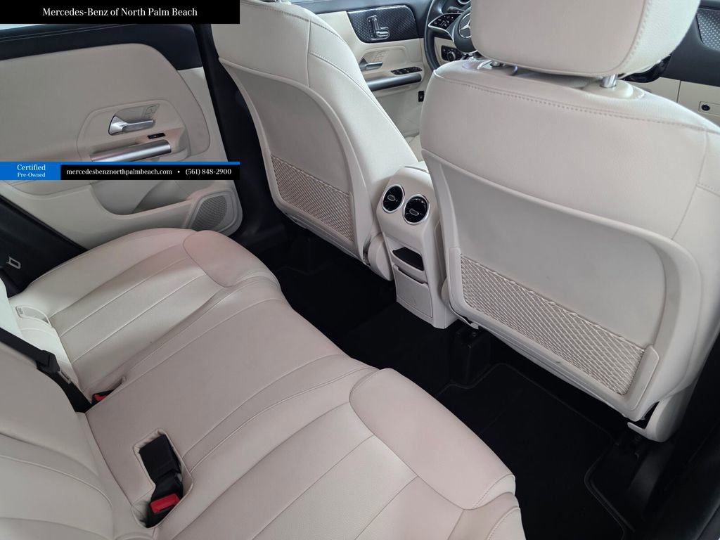 Certified 2025 Mercedes-Benz GLA 250 4MATIC image 26