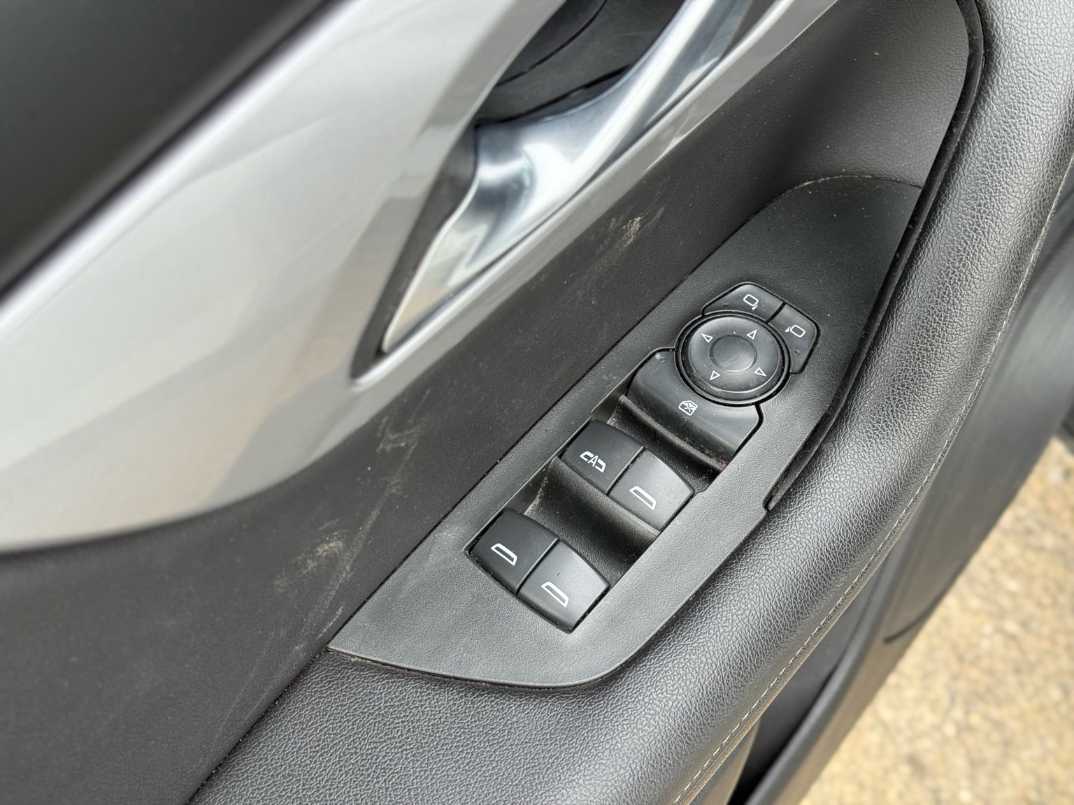 Used 2022 Chevrolet Blazer LT image 13