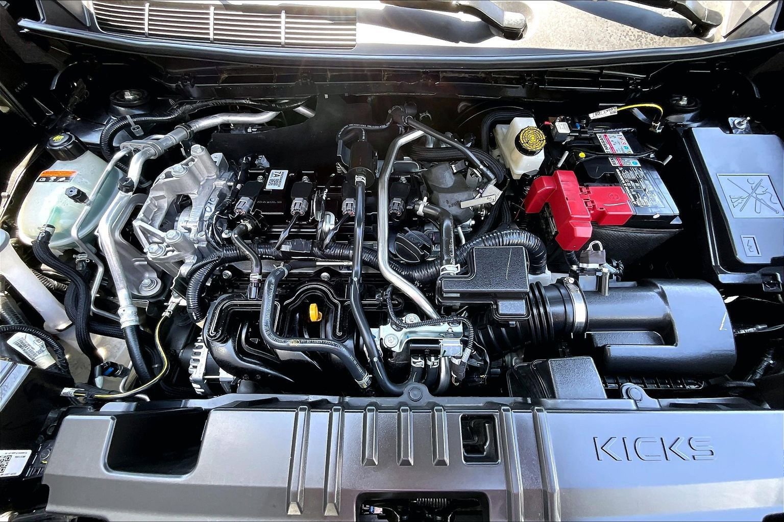 Used 2025 Nissan Kicks SV FWD image 10