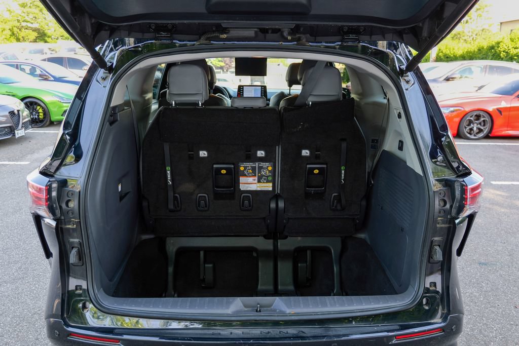 Used 2023 Toyota Sienna Limited AWD/4WD image 56