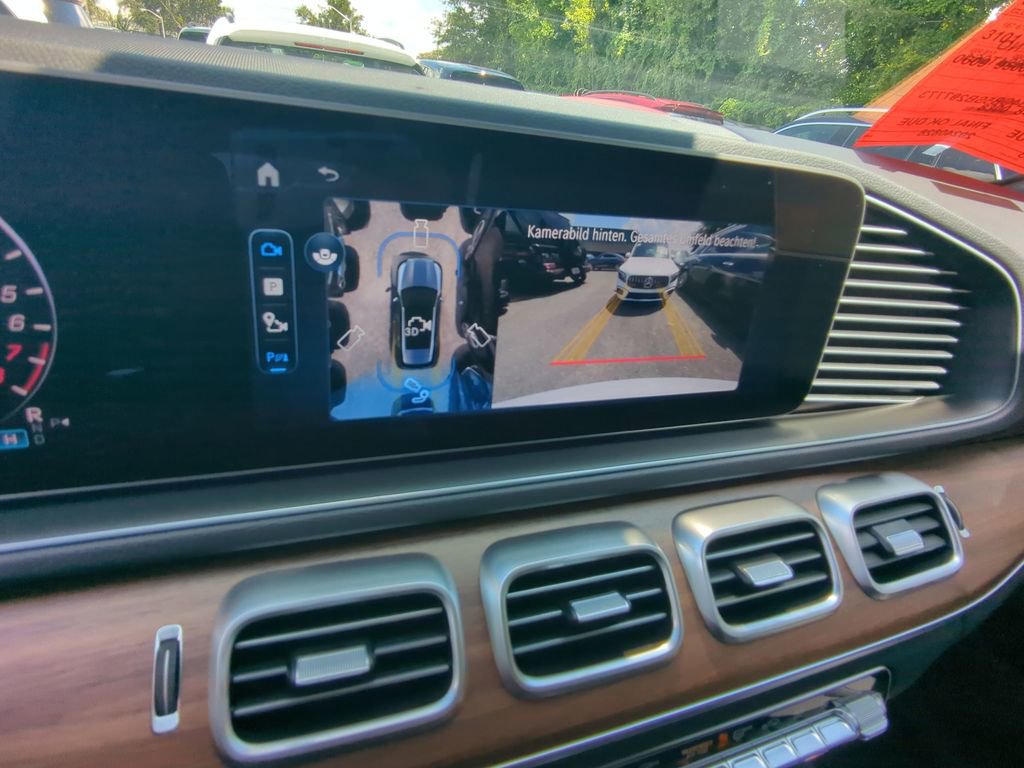 Used 2025 Mercedes-Benz GLE 450e 4MATIC image 7