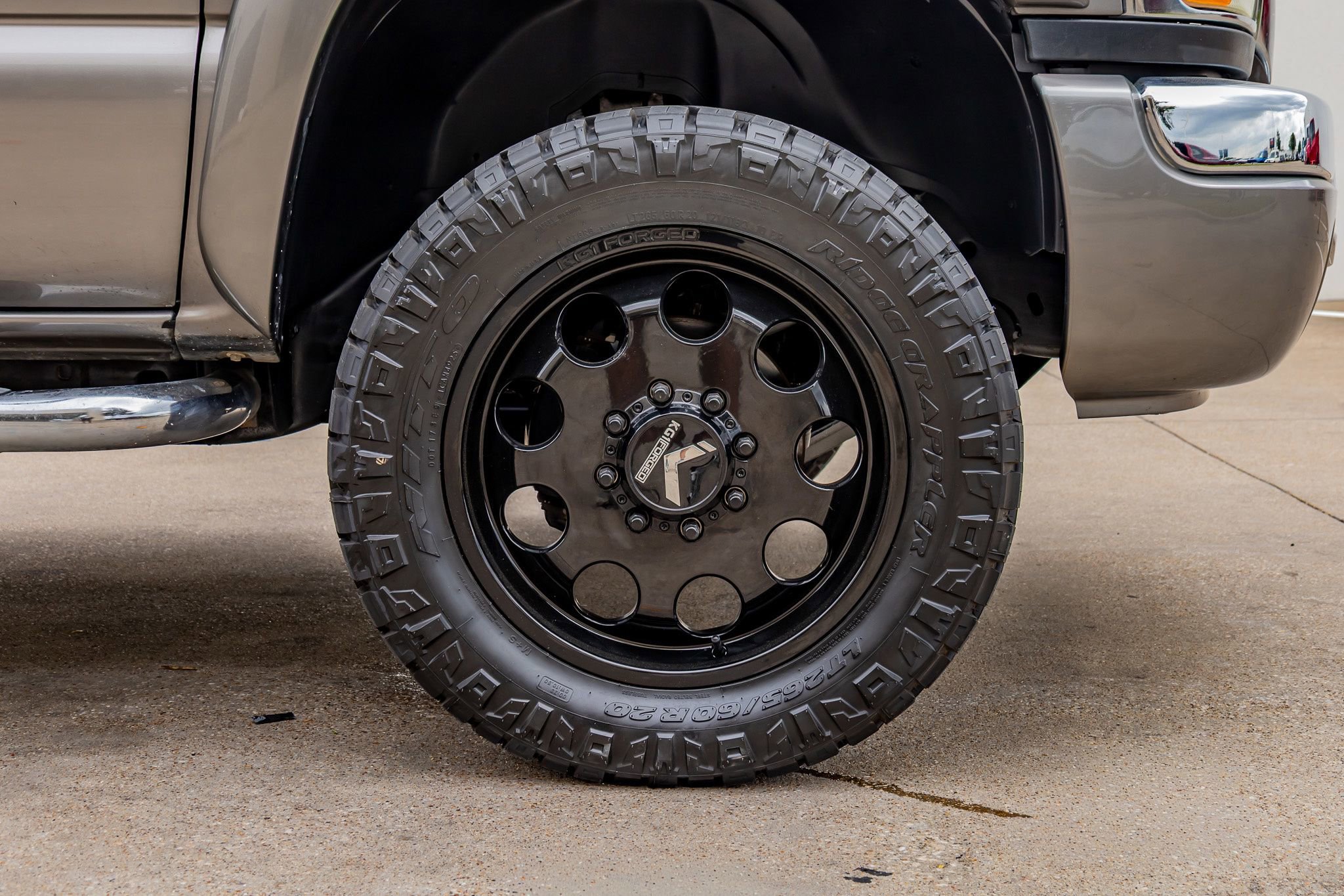 Used 2007 GMC Sierra 3500 SLT w/ Heavy-Duty Power Package image 12
