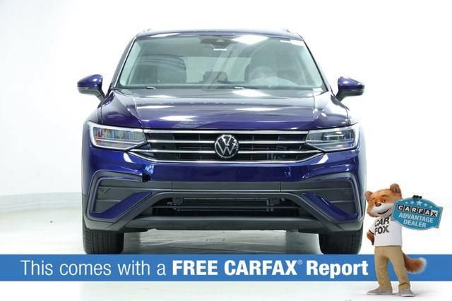 Certified 2023 Volkswagen Tiguan SE FWD image 2