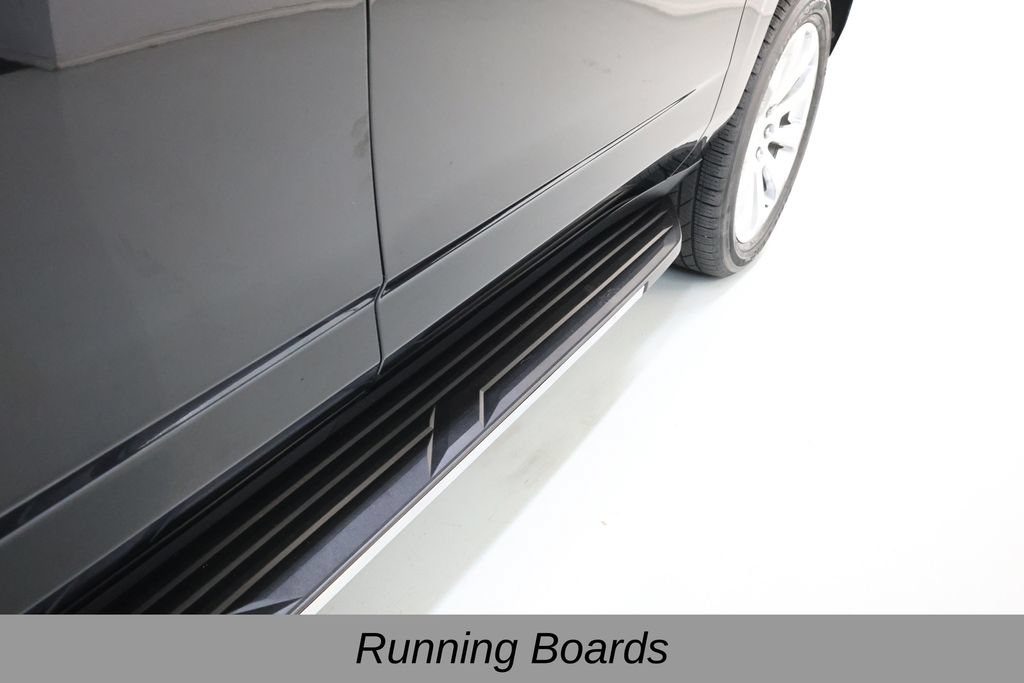 Used 2021 Chevrolet Suburban Premier w/ Premium Package RWD image 45