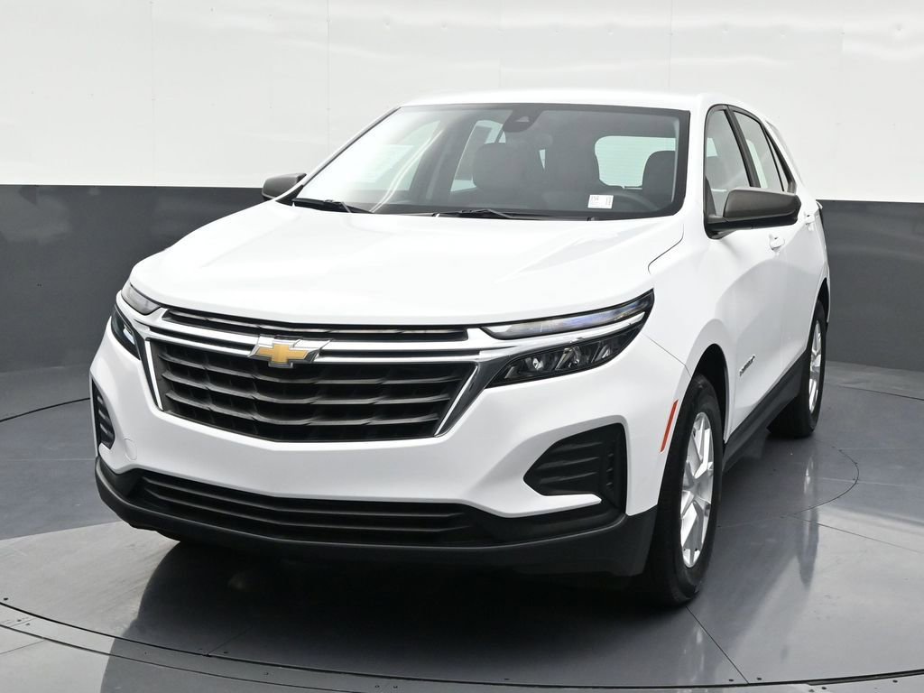 Used 2022 Chevrolet Equinox LS image 9