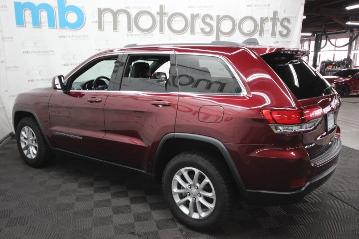 Used 2021 Jeep Grand Cherokee Laredo X image 2