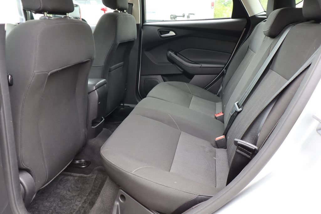 Used 2018 Ford Focus SE FWD image 30