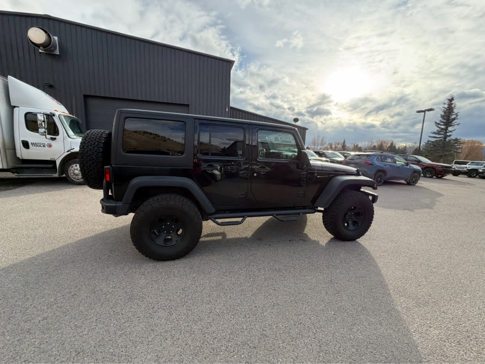 Used 2017 Jeep Wrangler Unlimited Rubicon image 9