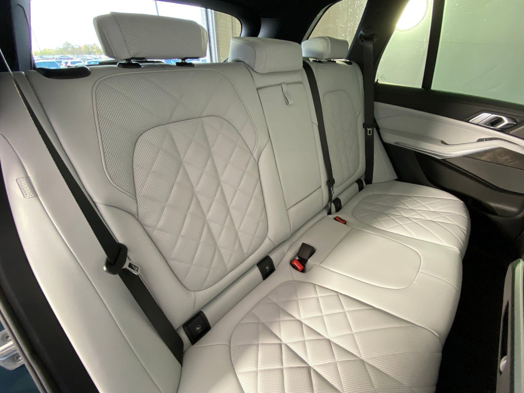 Used 2026 BMW X5 sDrive40i w/ Premium Package RWD image 32