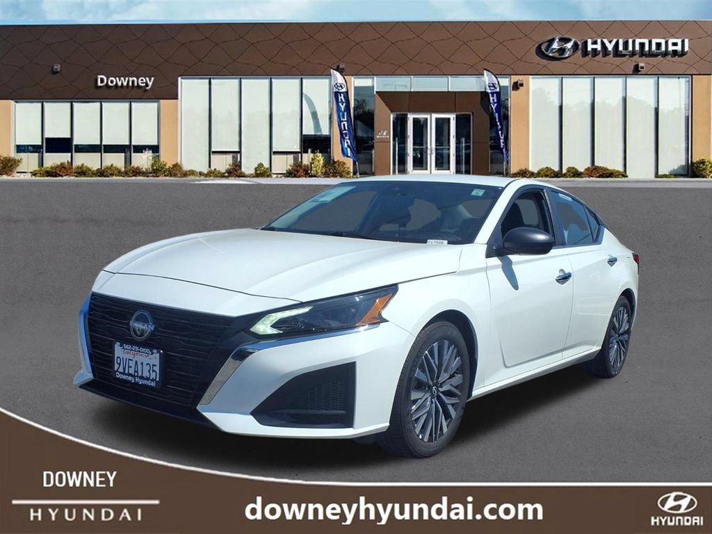 Used 2025 Nissan Altima 2.5 SV