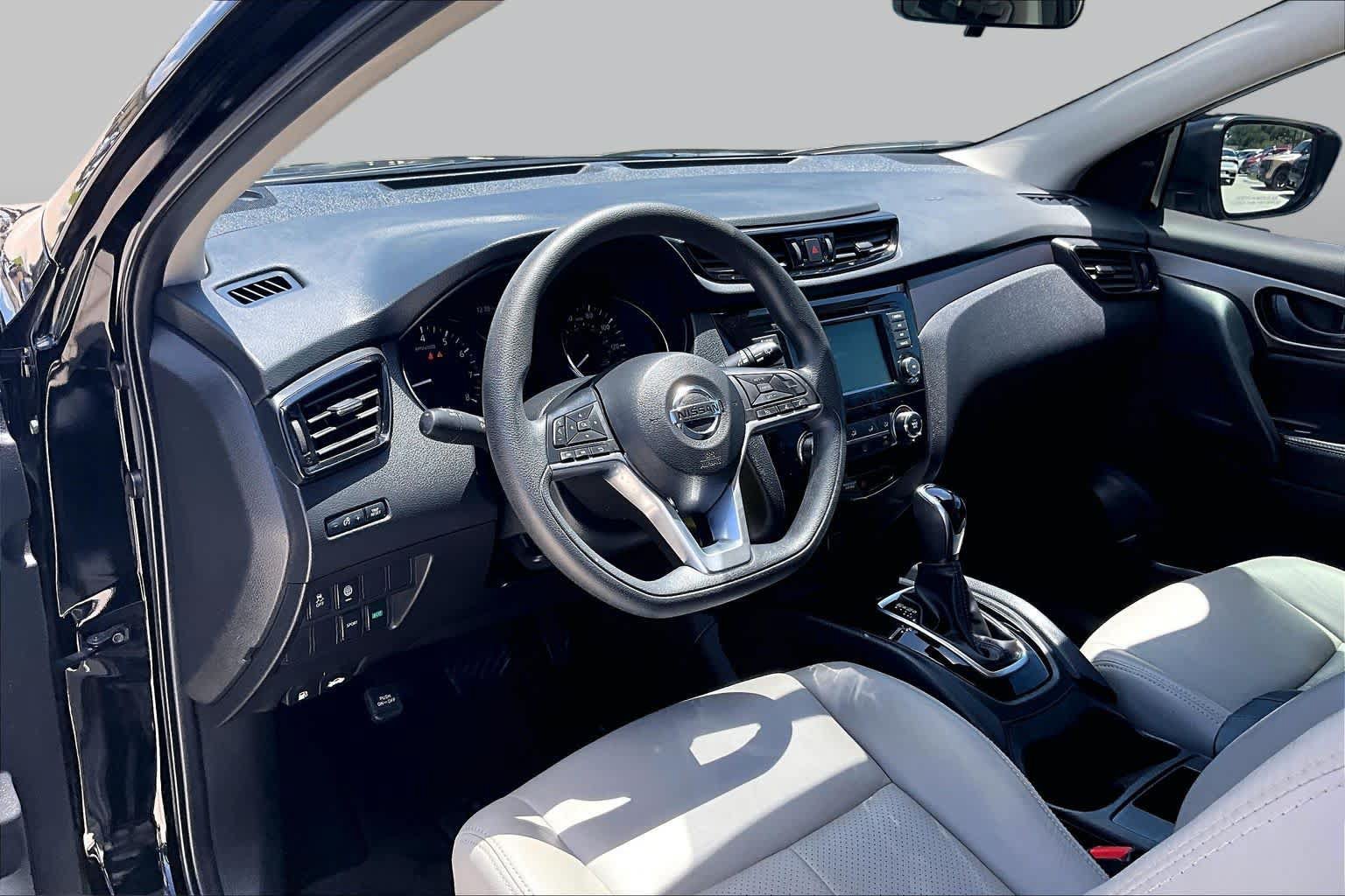 Used 2022 Nissan Rogue Sport S FWD image 15