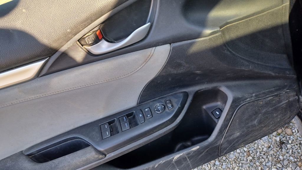 Used 2017 Honda Civic EX image 5