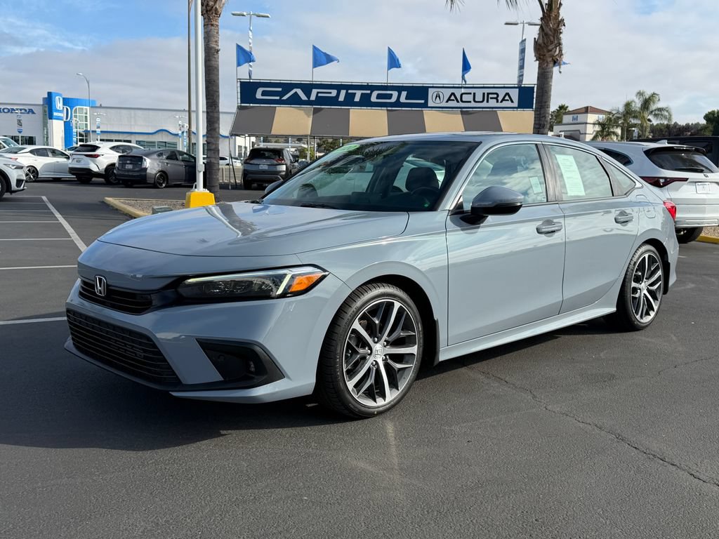 Used 2022 Honda Civic Touring image 3