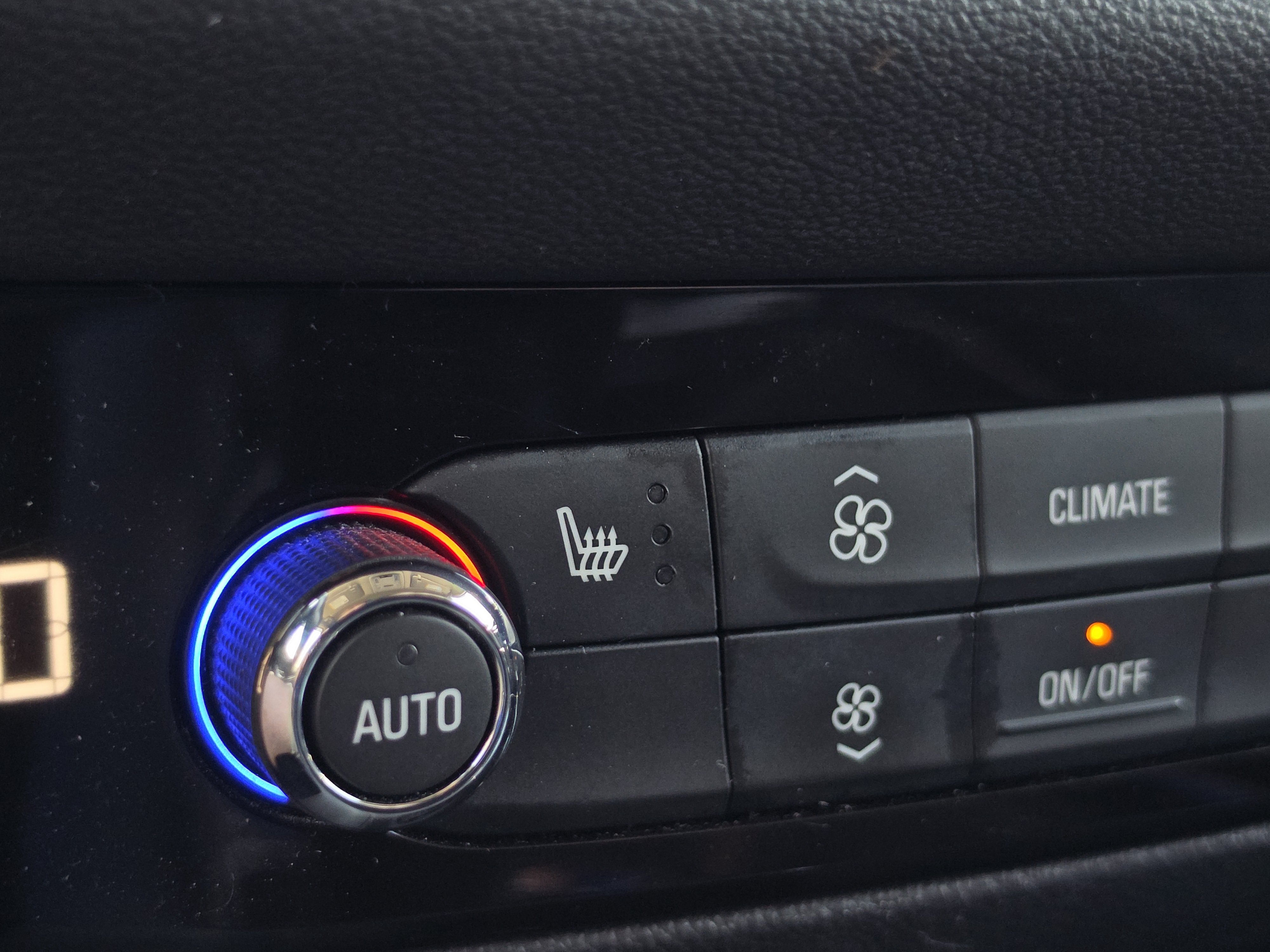 Used 2021 Buick Enclave Essence AWD/4WD image 29