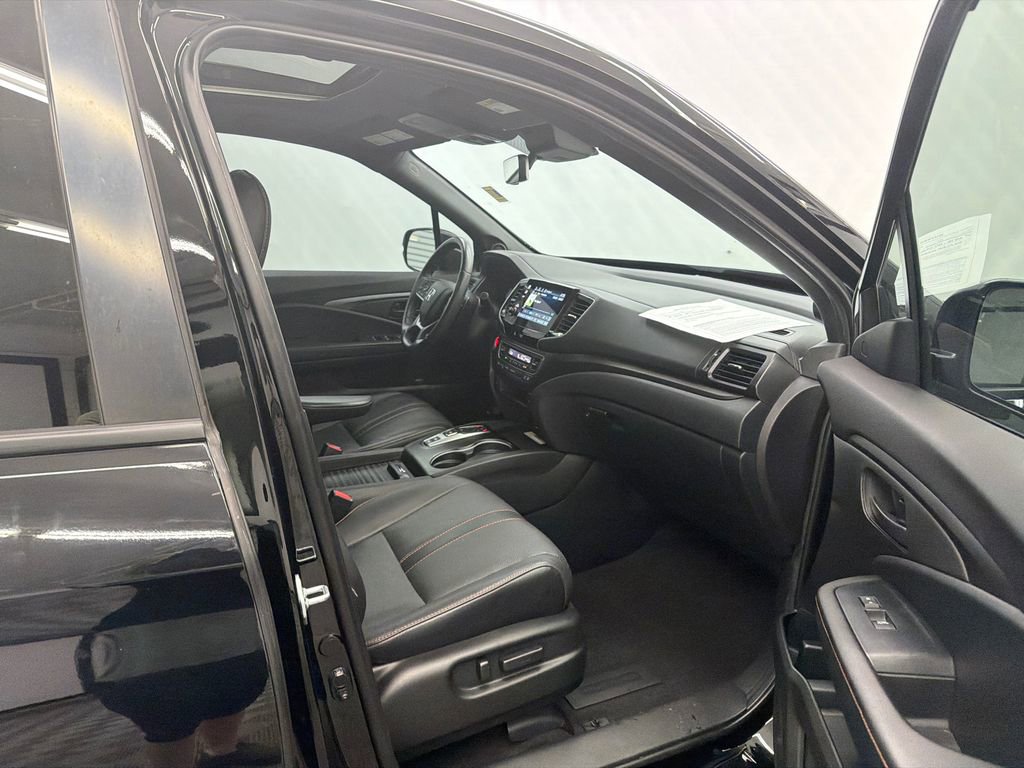 Used 2023 Honda Passport TrailSport image 15