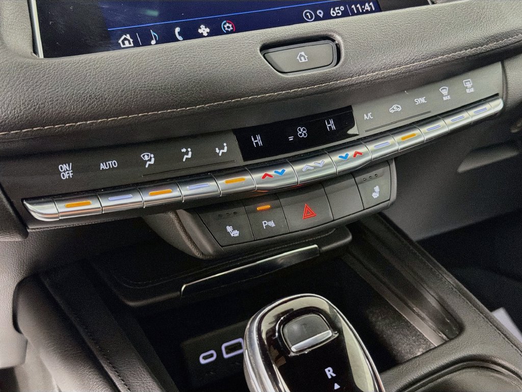 Used 2023 Cadillac XT4 Luxury AWD/4WD image 15
