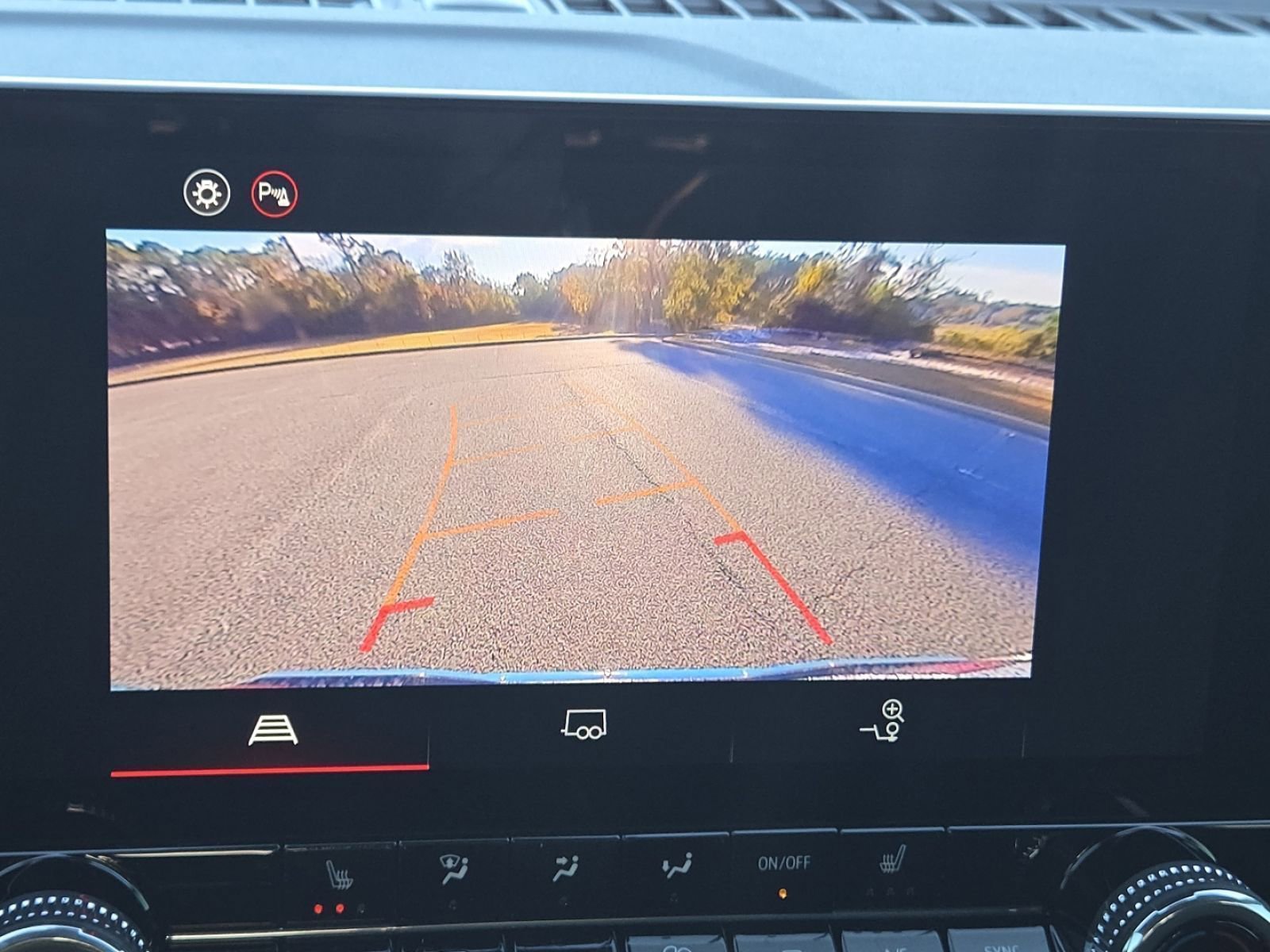 New 2026 GMC Canyon Elevation w/ Convenience Package image 13