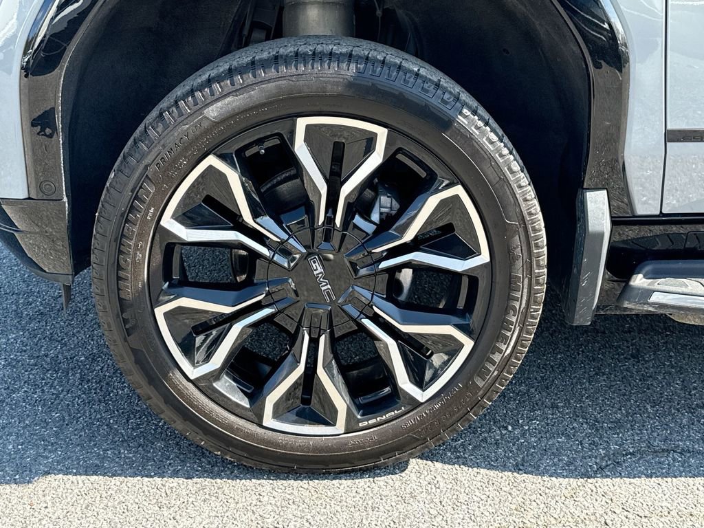 Used 2024 GMC Sierra EV Denali image 19