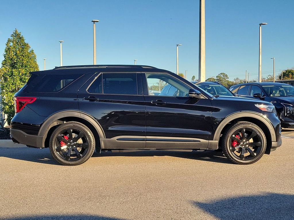 Used 2020 Ford Explorer ST w/ ST Street Pack image 4